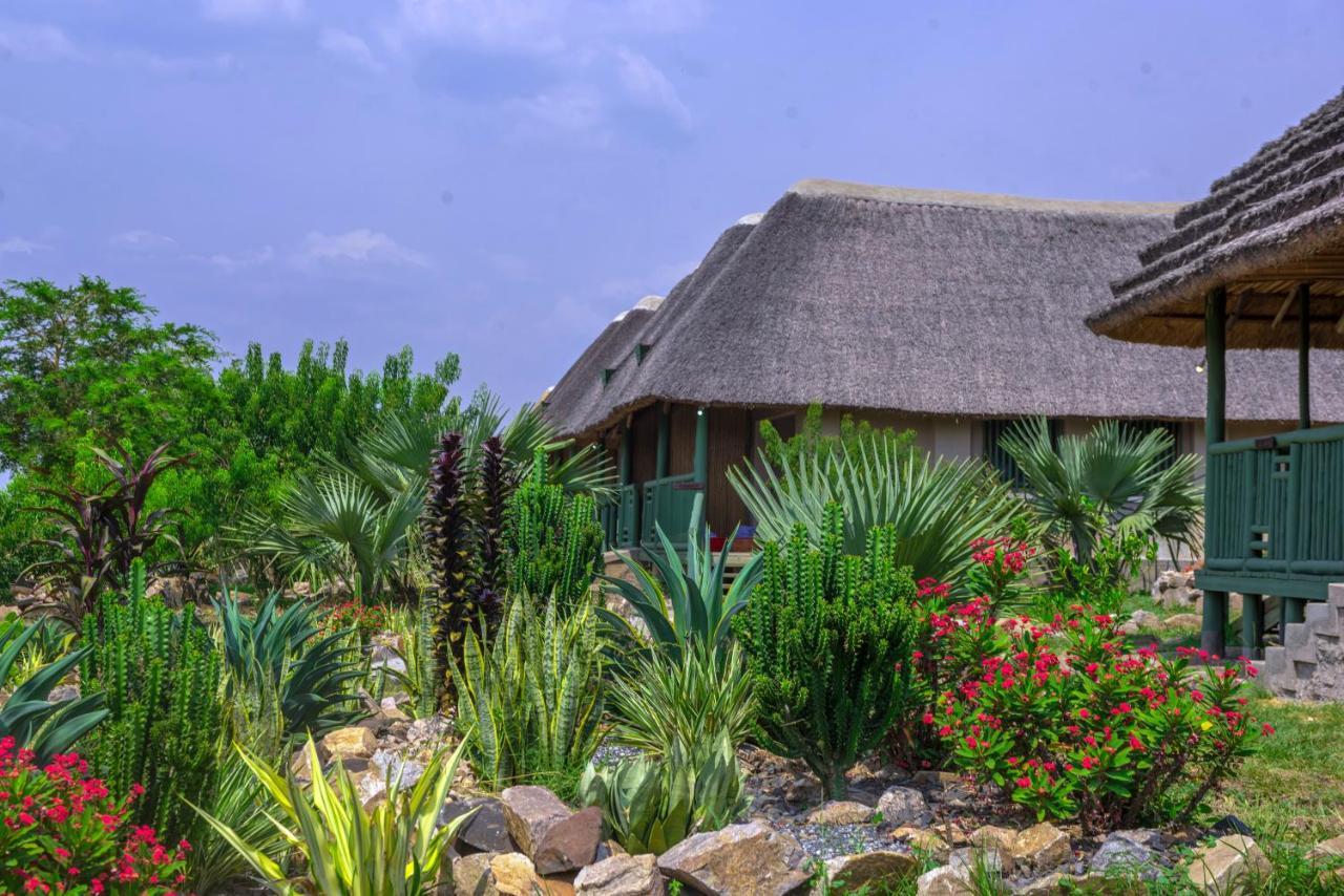 Tilenga Safari Lodge Arua Esterno foto