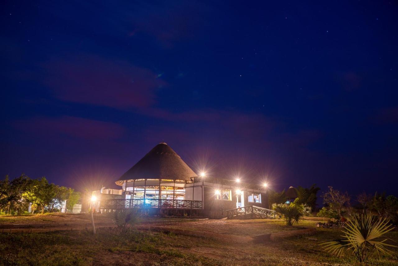 Tilenga Safari Lodge Arua Esterno foto